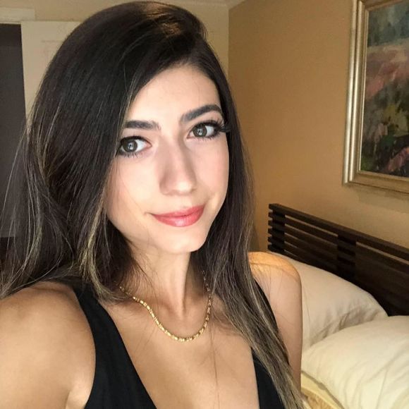 Meet your Posher, Arlene - Picture 1 of 1